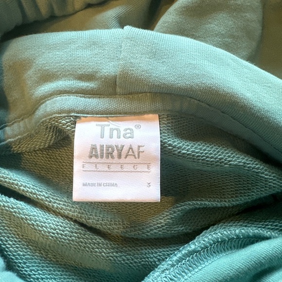 TNA Airy AF Boyfriend Cropped Hoodie in Blue/Green Size 3 or Large - Picture 3 of 4